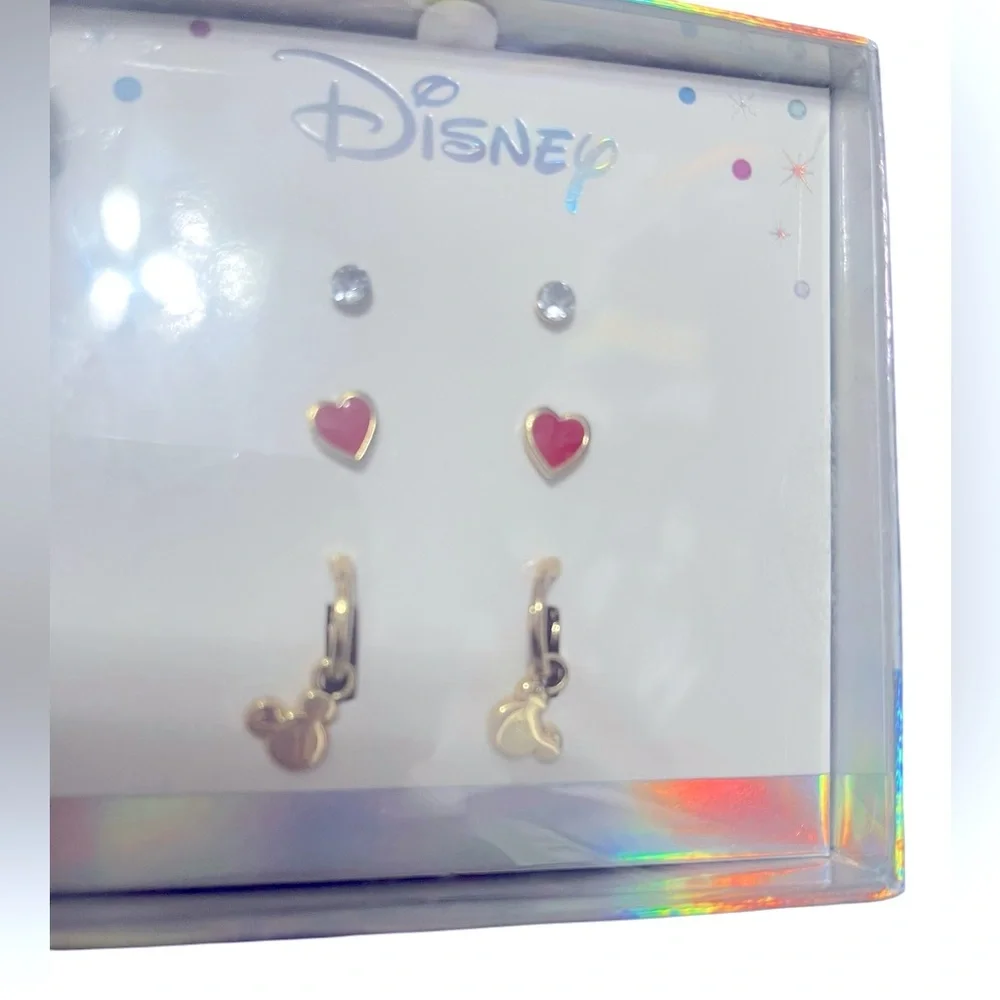 💚🌼NIB Disney Kids Earrings Set - Gold, Silver, and Red